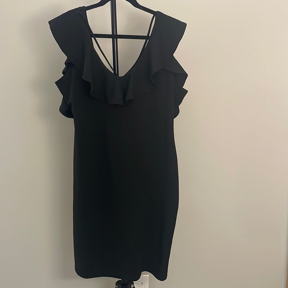 Plus Size Body Con Dress | Crossed Back & Cold shoulder | XXL
